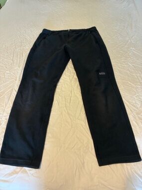 Men's black REI Coop black fleece sweats size XL